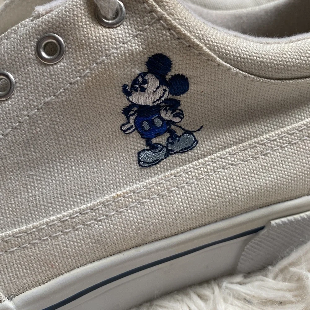 🎉2XHP🎉 Disney Vintage Mickey Mouse Canvas Sneakers 💗 White - Picture 12 of 16